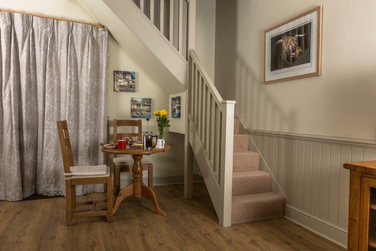 The Dovecote, Stoke Farthing Courtyard Villa