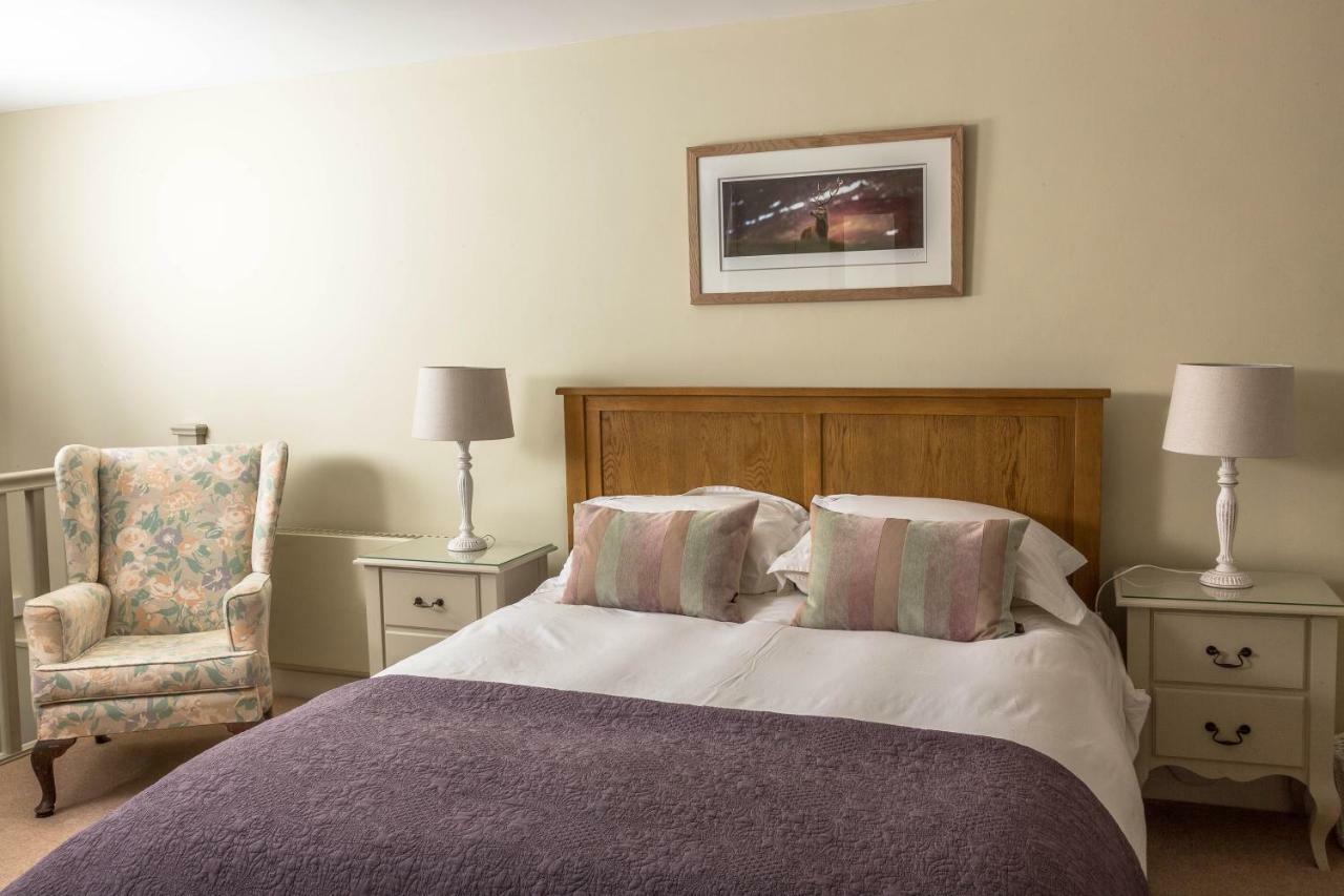 The Dovecote, Stoke Farthing Courtyard Villa